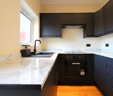 2 bedroom semi-detached house to rent - Photo 3