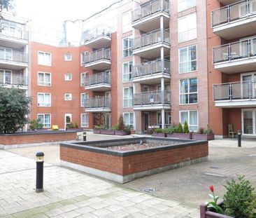 Room in a Shared Flat, Heritage Court, B18 - Photo 6