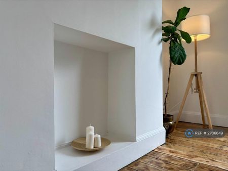 1 bedroom maisonette to rent - Photo 3