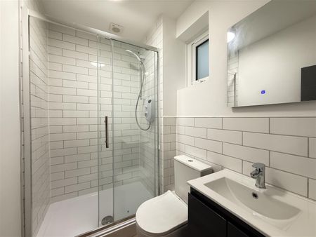 Flat A, 49 Holyhead Road - Photo 5