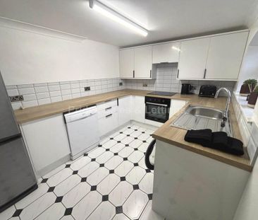 2 bedroom apartment to rent - Photo 6