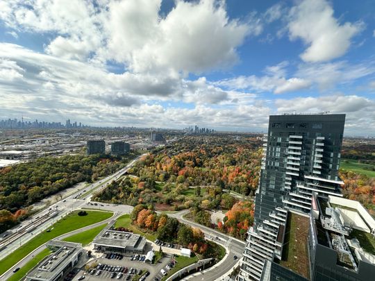 For Lease - 30 Inn On The Park Drive Unit# 4102, Toronto, Ontario - Photo 1