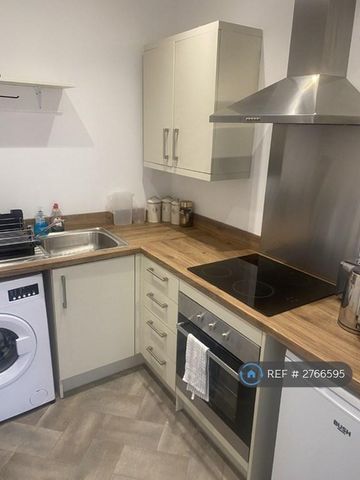 1 bedroom flat to rent - Photo 4