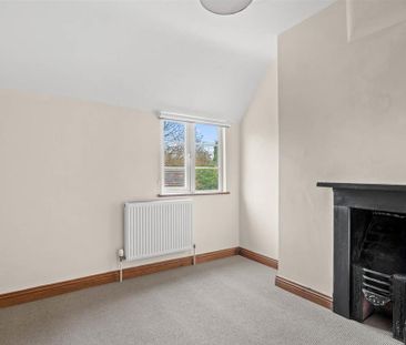 2 bedroom semi-detached house to rent - Photo 3