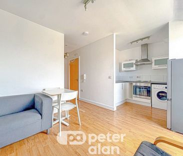 Central Court, Newport Road, Roath, Cardiff - Photo 6