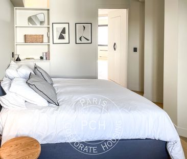 Rue de l'Université, - Photo 5