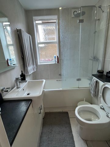 1 Bed Flat, Fulham High Street, SW6 - Photo 5