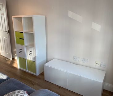 1 Bed Flat, Stafford House, SE12 - Photo 2