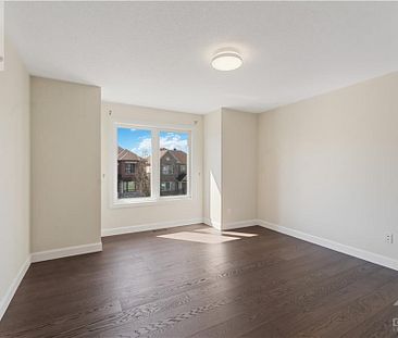 328 MIRABEAU TERRACE - Photo 1