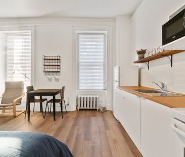 Beau grand studio meublé, salle de bain commune, rue Parvis - Photo 1