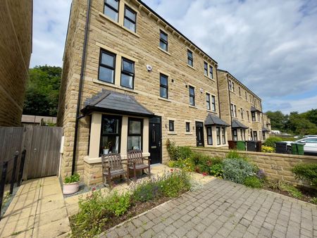 4 bedroom terraced house to rent - Photo 4