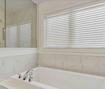 For Lease - 129 Lionhead Golf Club Road, Brampton, Ontario - Photo 5