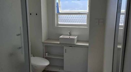 Two Bedroom Apartment in the city - Photo 3