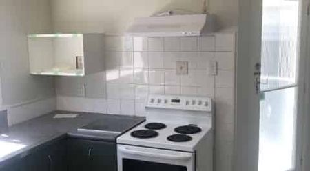 Hukanui School Zoned & Close to Westfield Chartwell! - Photo 5