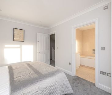 4 Bedroom House - Photo 5