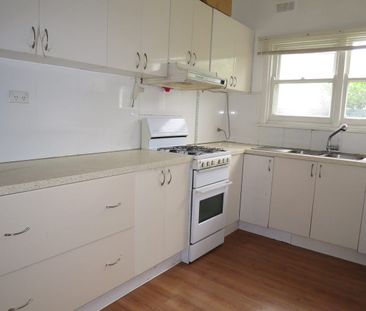 Lovely Home - in Perfect Location! - Photo 3