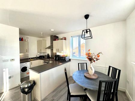 2 bedroom flat to rent - Photo 3