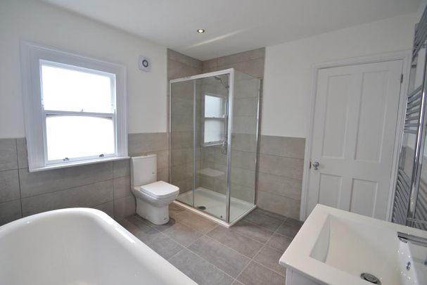 4 bedroom detached house to rent - Photo 1