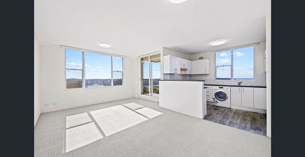 Light-filled Apartment with Spectacular Harbour Views ** Available 18/02/26 ** - Photo 1