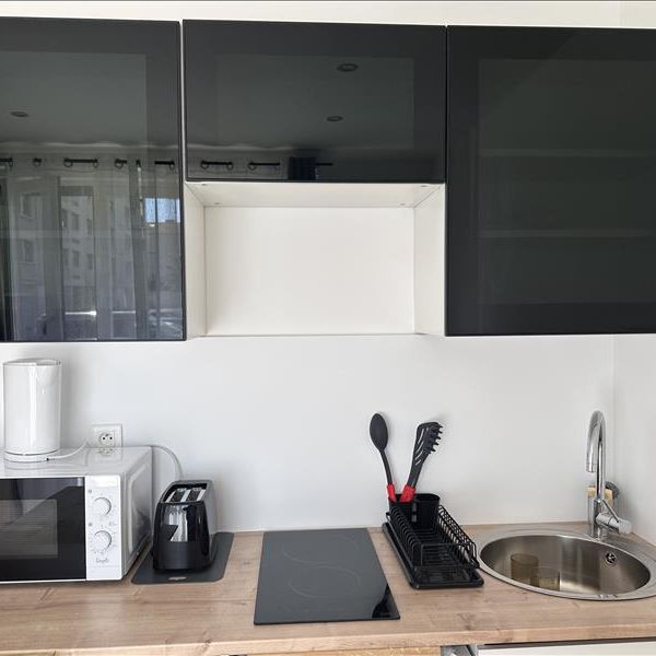 1 pièce - Meublé - 13,38 m² - RDC - Colocation non autorisée - Photo 1