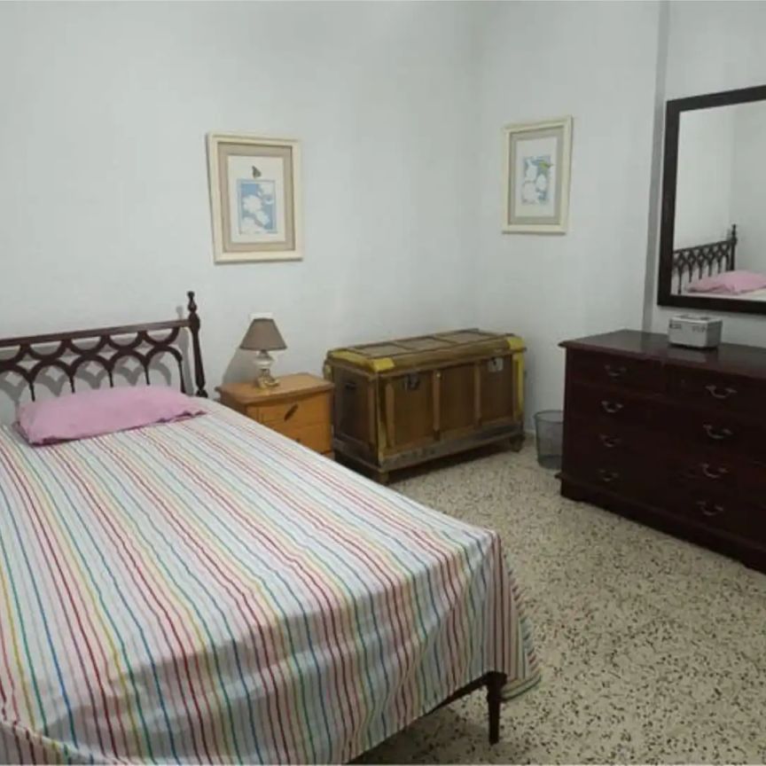 Granada - Photo 1