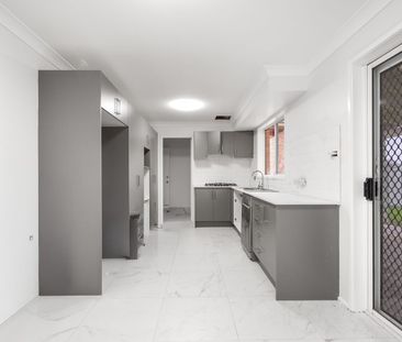 Large Renovated Family Home! - Photo 6