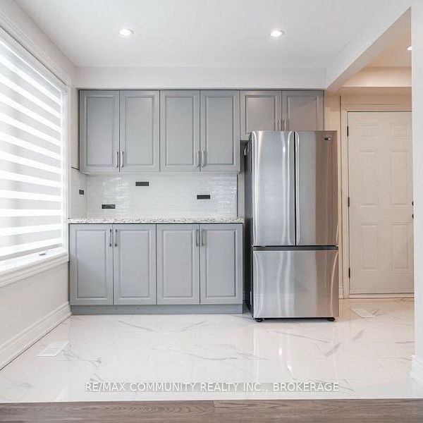 For Lease - 105 Brimorton Drive Unit# Main, Toronto, Ontario - Photo 1