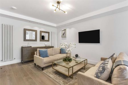 Two bedroom apartment in a portered building, moments from Regents Park and Primrose Hill. - Photo 4