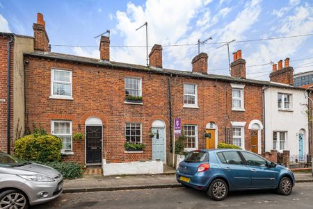 2 bedroom terraced house to rent - Photo 4