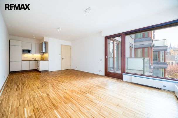 Pronájem bytu 2+kk v osobním vlastnictví 73 m², Praha 8 - Karlín - Fotografie 1