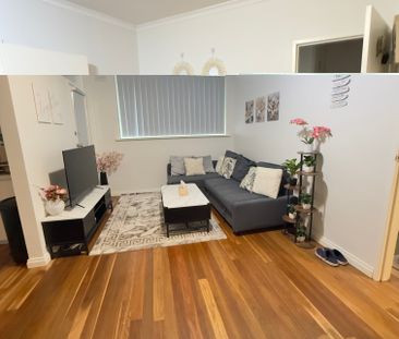 Dandenong - Photo 2