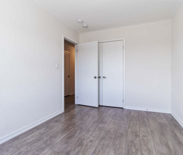 For Lease - 142 Landsbridge Street, Caledon, Ontario - Photo 3