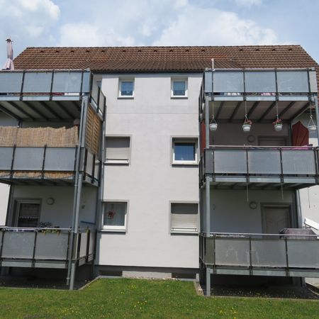 Nur mit Wohnberechtigungsschein: Sonnige 3-Zimmerwohnung mit Balkon - Photo 3