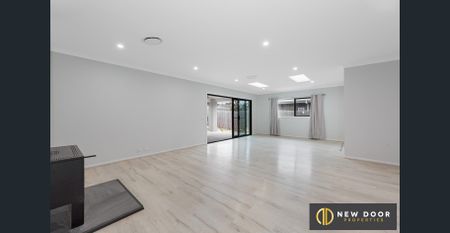 Family-Friendly Five-Bedroom Home in Googong - Photo 3