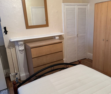 1 bedroom bedsit to rent - Photo 2