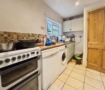 3 bedroom terraced house to rent - Photo 6