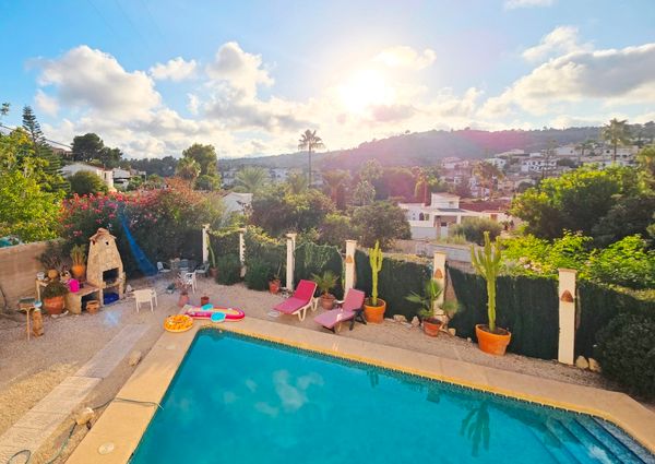 SPACIOUS VILLA FOR RENT FOR LONG TERM INCLUDING SUMMER