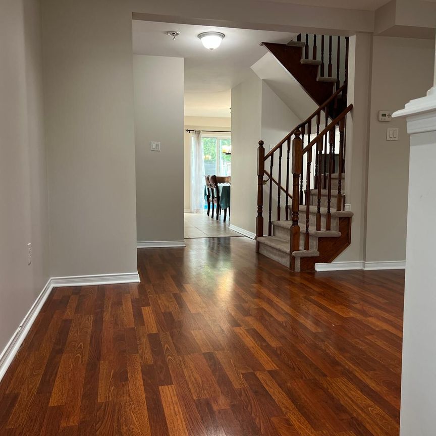For Lease - 39 Golden Iris Crescent, Hamilton, Ontario - Photo 1