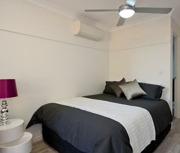 MODERN STUDIO APARTMENT - Photo 5