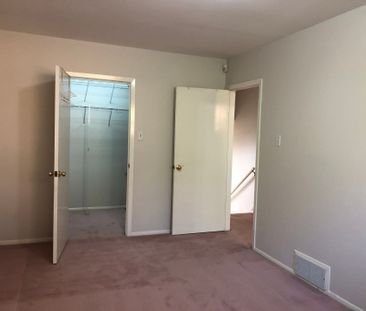 For Lease - 12 Painswick Crescent, Toronto, Ontario - Photo 4