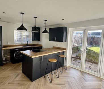 3 bedroom semi-detached house to rent - Photo 1