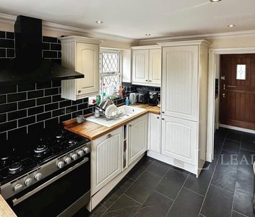 1 bedroom in a house share to rent - Photo 6