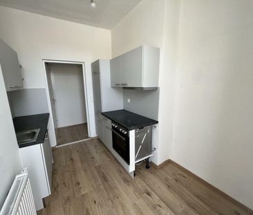 Prov.Frei - 2er WG taugliche Wohnung mit Balkon nähe XXX-Lutz - Top... - Photo 2