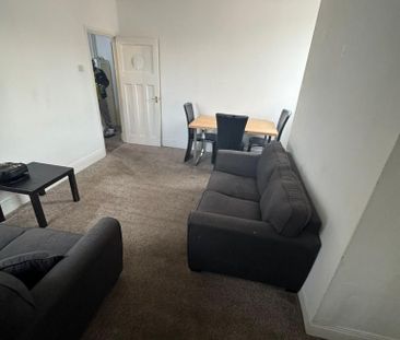 3 bedroom apartment to rent - Photo 2