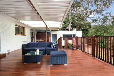 LOVELY FOUR BEDROOM HOME - Photo 2