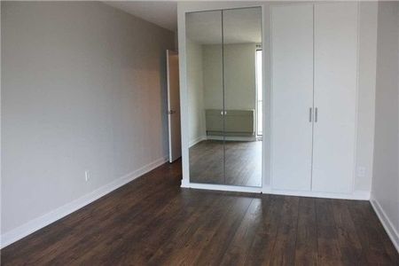 For Lease - 33 Harbour Square Unit# 3229, Toronto, Ontario - Photo 4