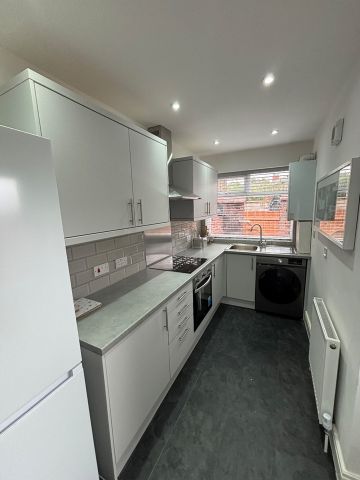 4 Bed Terraced House, Worthing Street, M14 - Photo 3