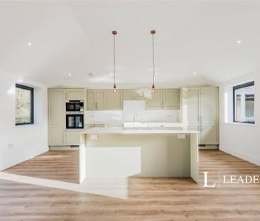 4 bedroom bungalow to rent - Photo 4