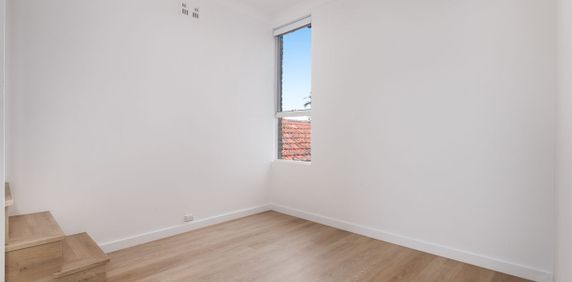 Renovated 2 bedroom unit - Pet Friendly - Photo 2