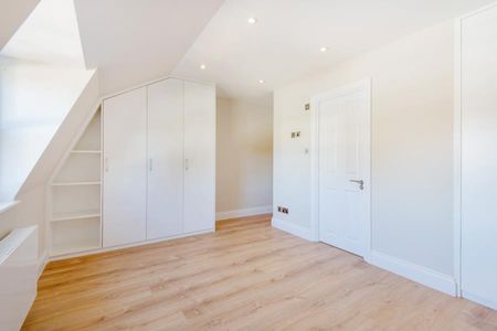 3 bedroom apartment to rent - Photo 3